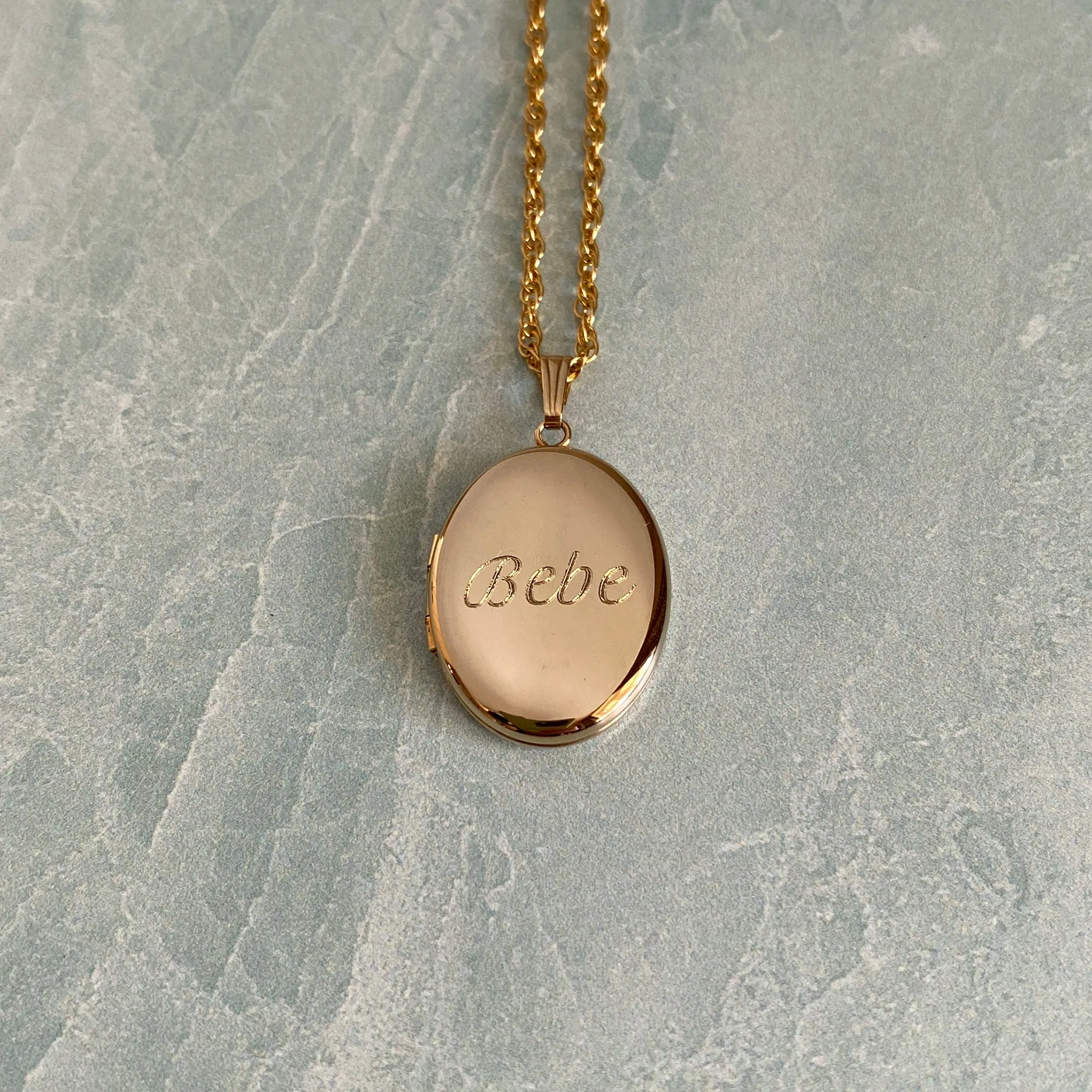 14K Gold-Filled 20x25mm Oval Locket Necklace Croghans