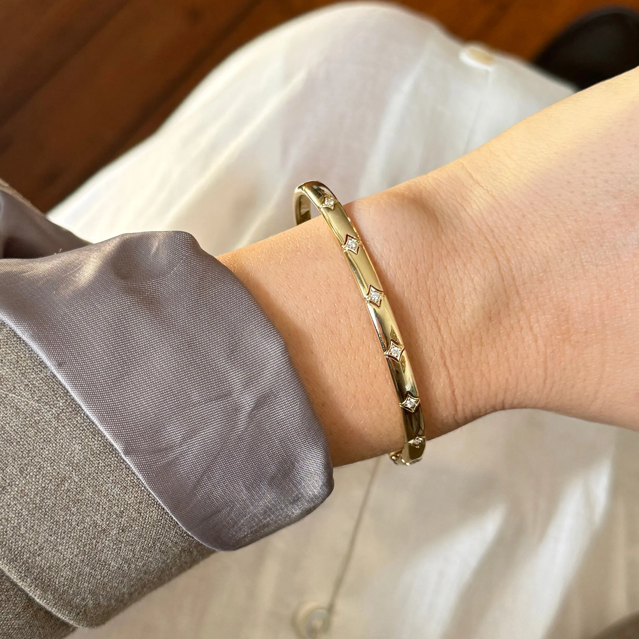 .18ctw Diamond Star 14K Yellow Gold Bangle