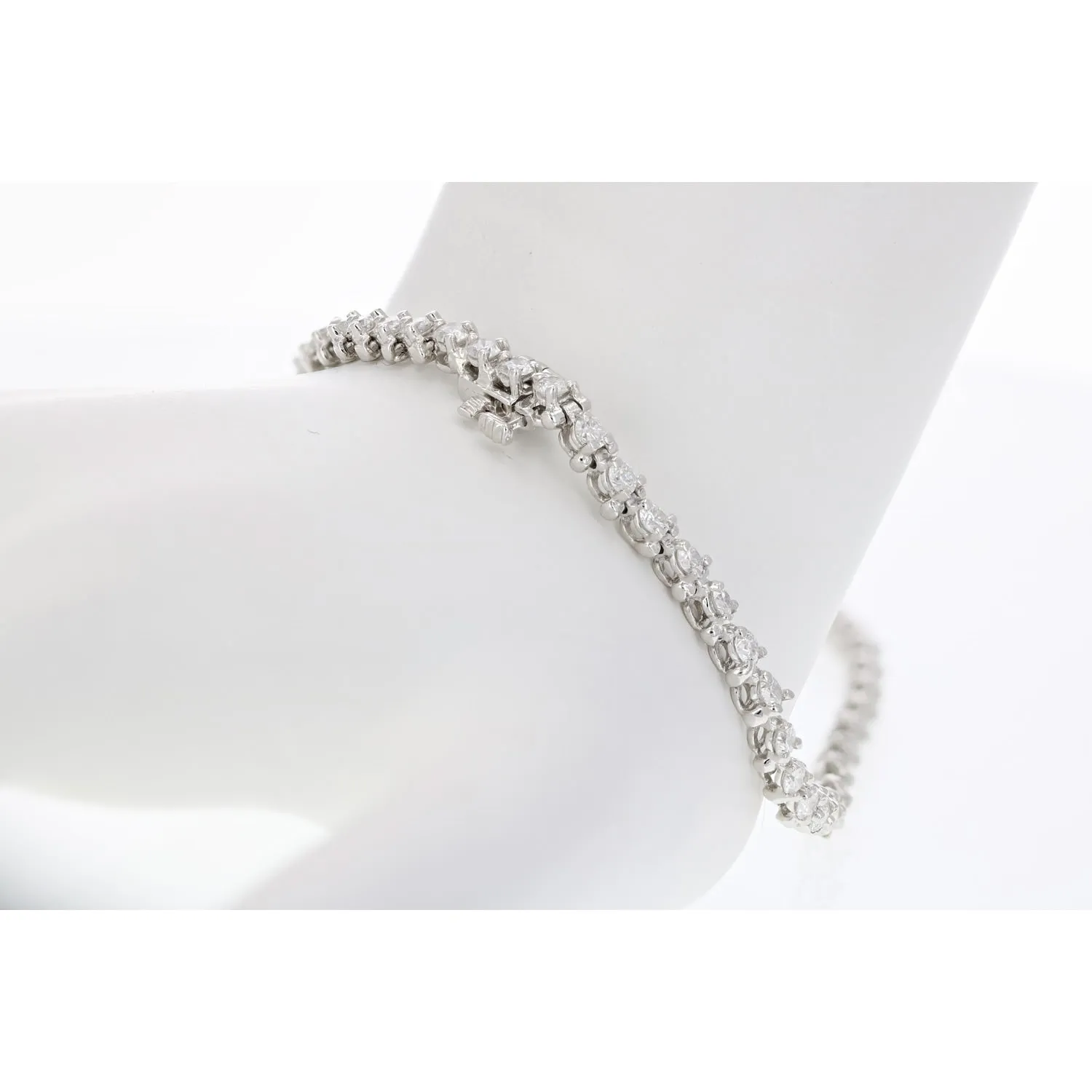 3 cttw SI2-I1 Diamond Bracelet 10K White Gold 3 Prong Classic Round 7 Inch