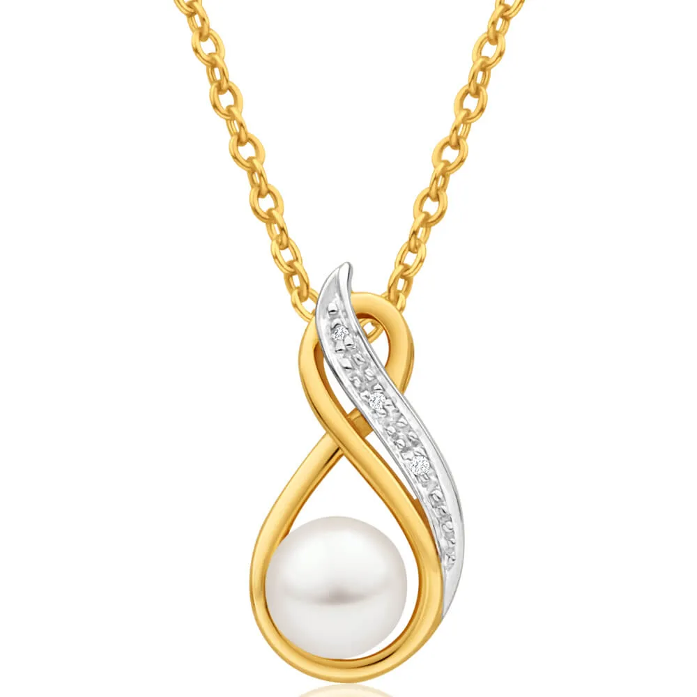 9ct Yellow Gold Diamond   Pearl Pendant Shiels
