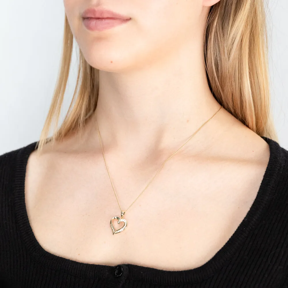 Australian Diamond 9ct Yellow Gold 1/4 Carat Diamond Heart Pendant Shiels