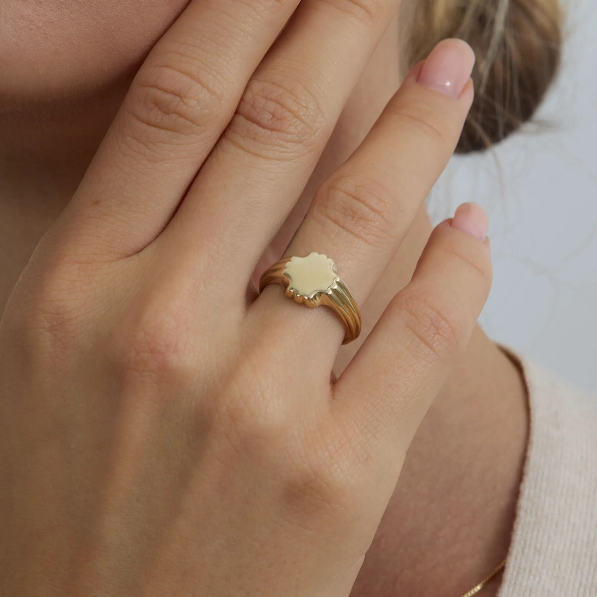 Clover Signet Ring, Madison SARAHELISE