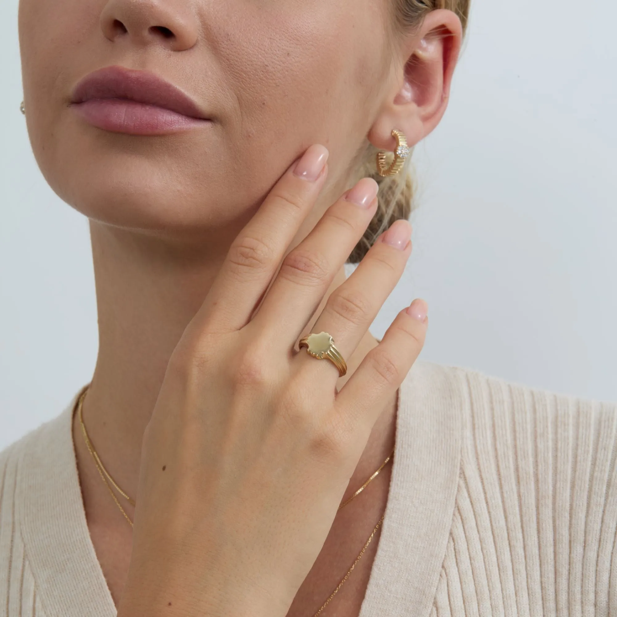 Clover Signet Ring, Madison SARAHELISE