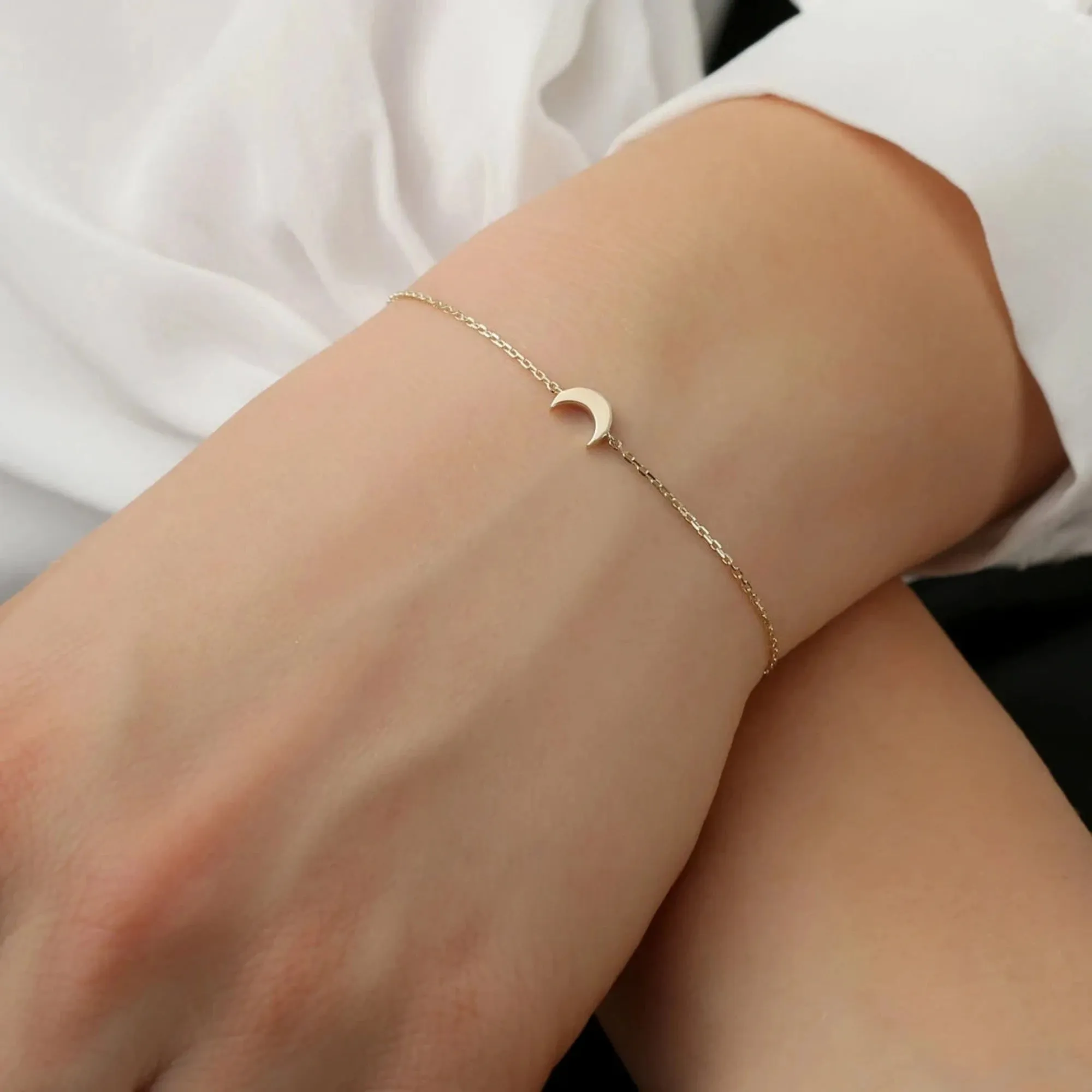 Crescent Moon Bracelet, Luna SARAHELISE