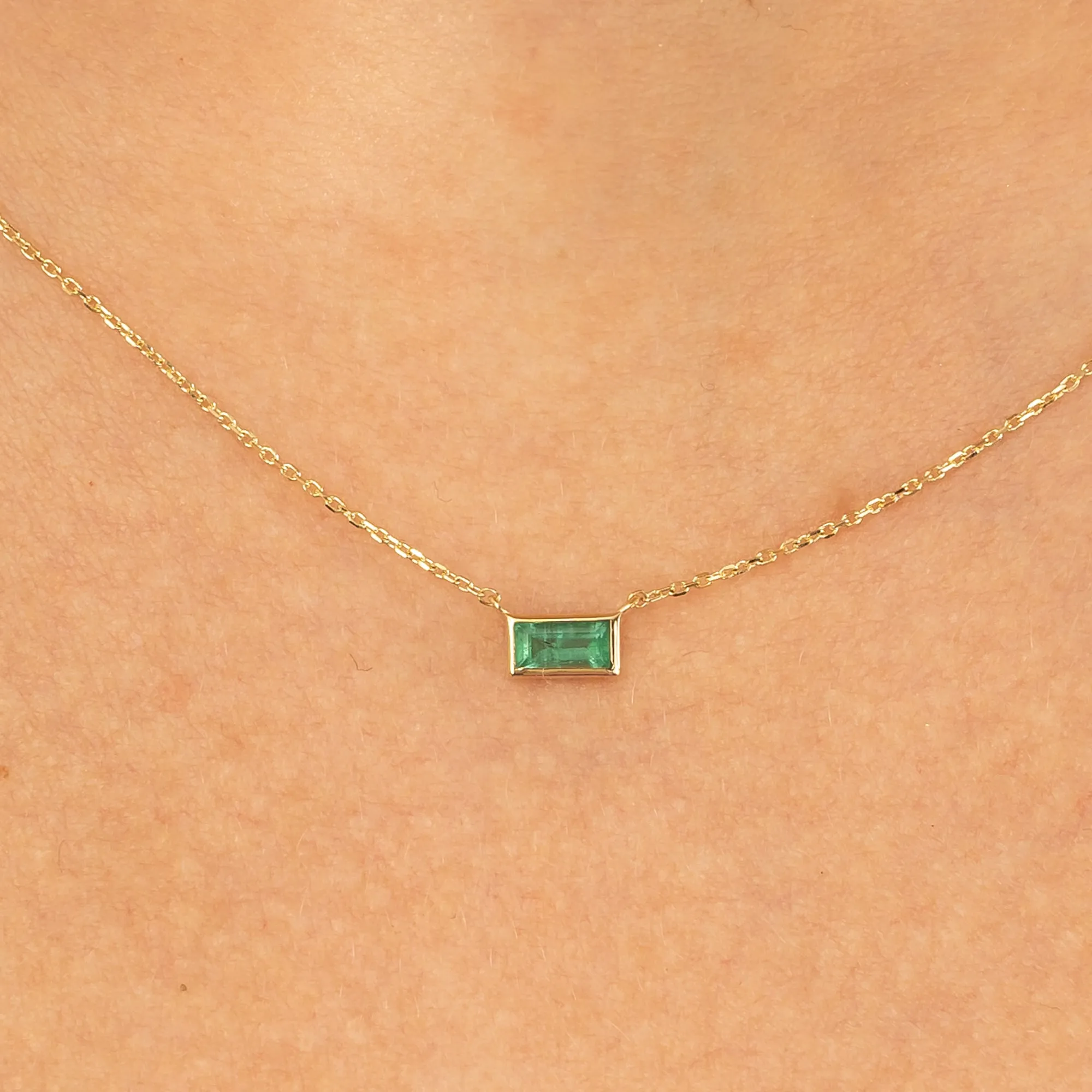 Dainty Emerald Necklace, Teresa SARAHELISE