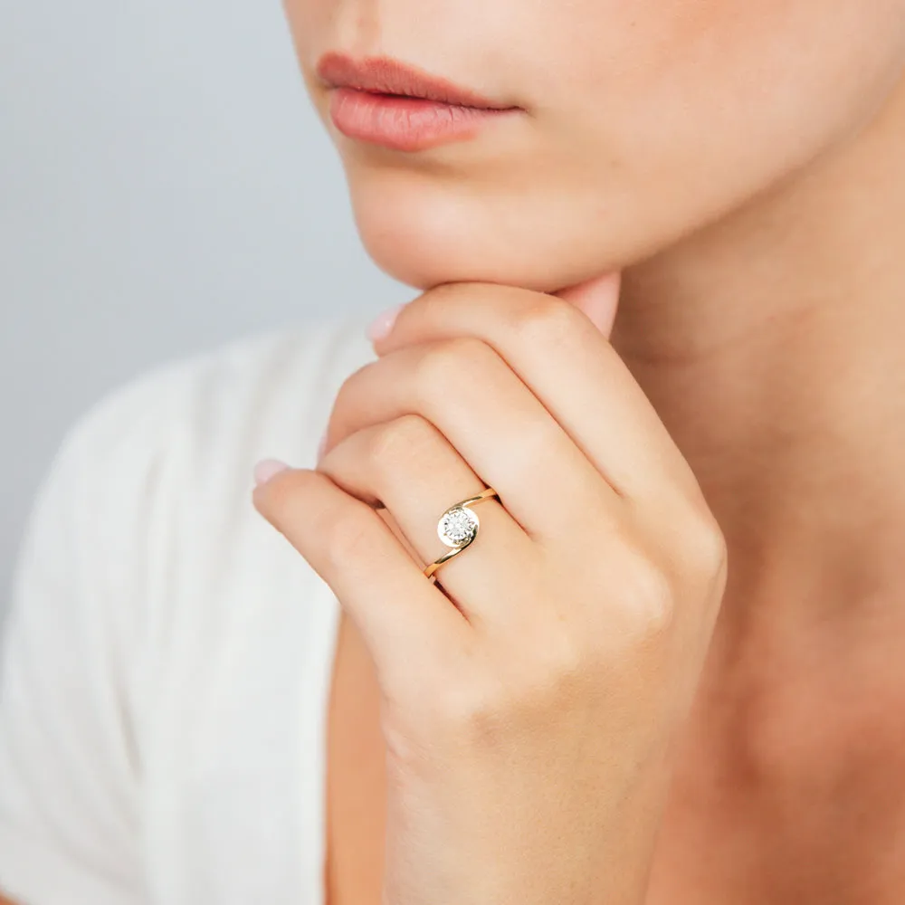 Diamond Pear Cluster Ring with 7 Round Brilliant Diamonds in 9ct Yellow Gold Shiels