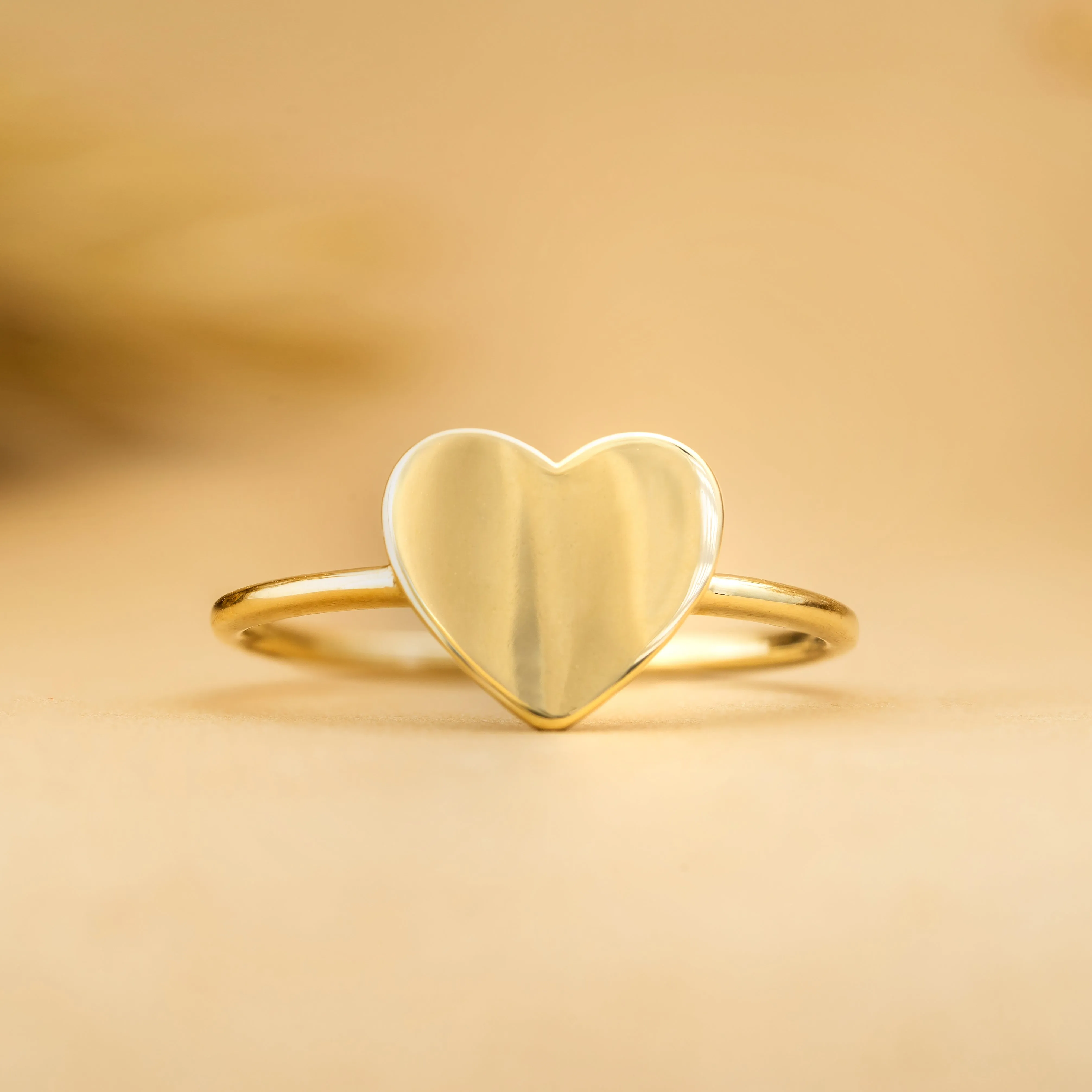 Engravable Heart Ring In Solid Gold, Kate SARAHELISE