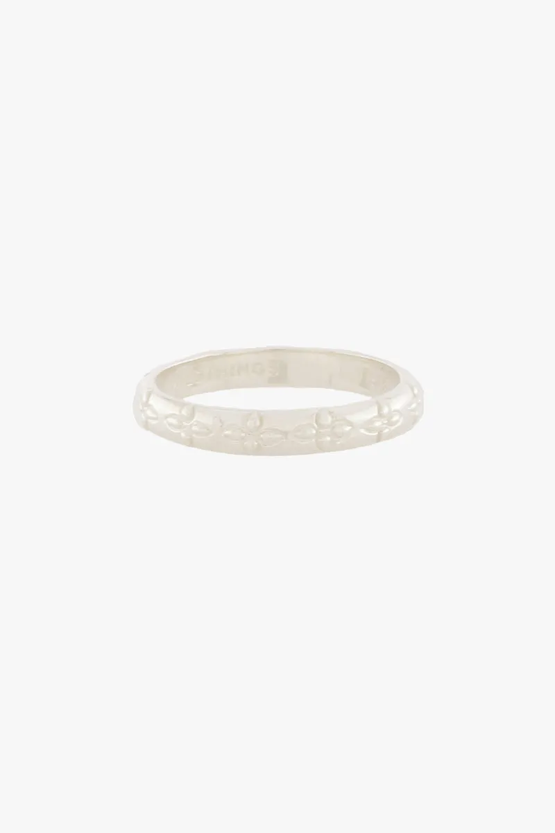 Floral Embrace Ring Silver Wildthings Collectables