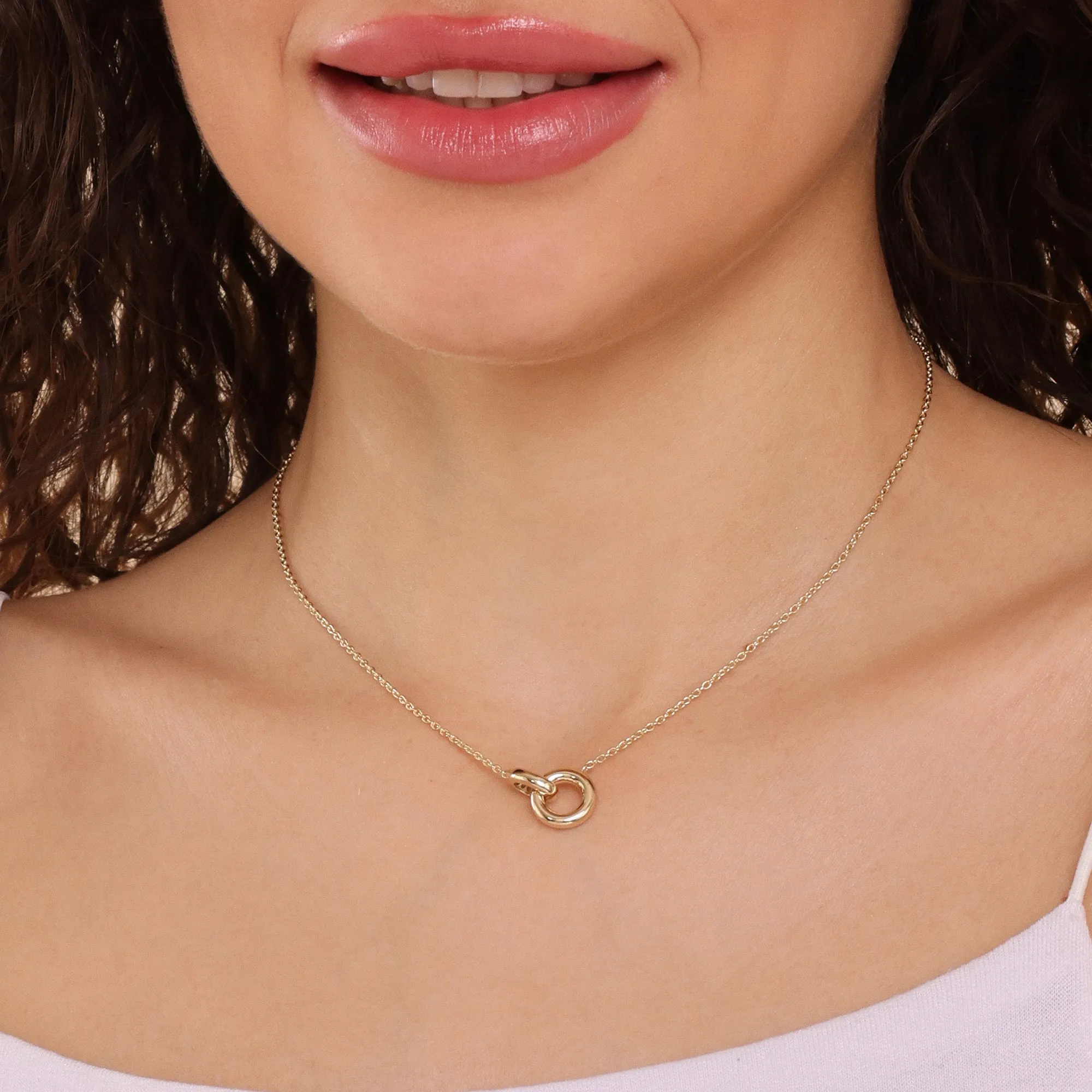 Gold Interlocking Circle Necklace, Eterna SARAHELISE