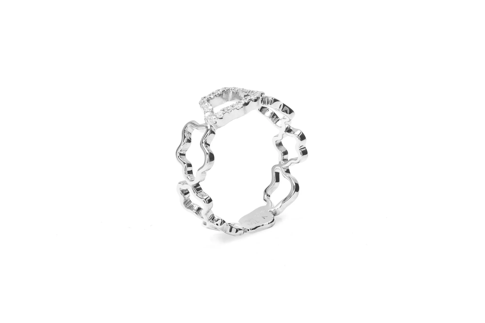 Golden Cloud Band 18K Whitegold Ring w. Diamonds