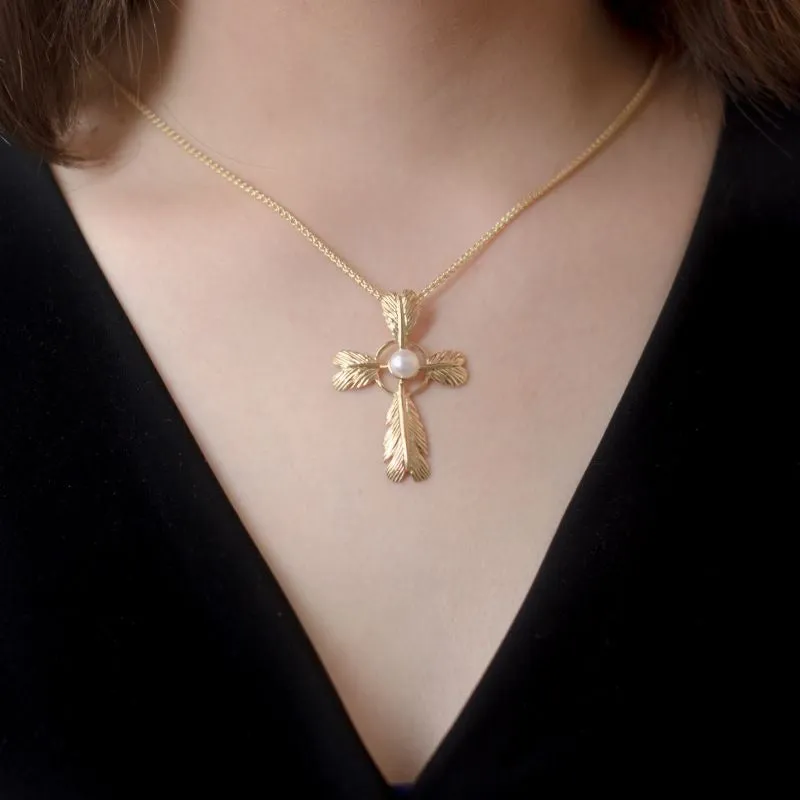 Grainger McKoy Wide Feather Cross Pearl Pendant Necklace Croghans