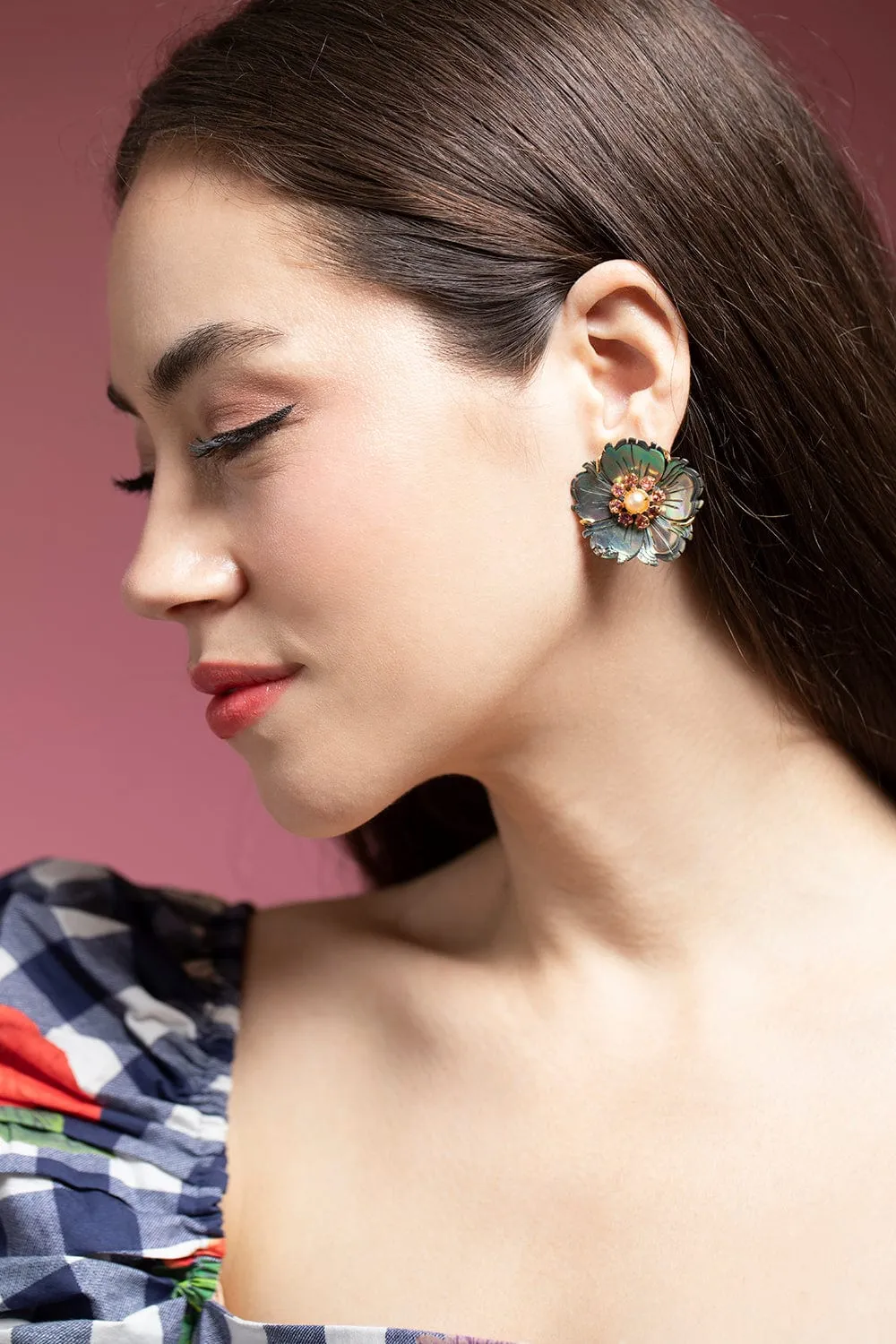 Grey Pearl Flower Earrings