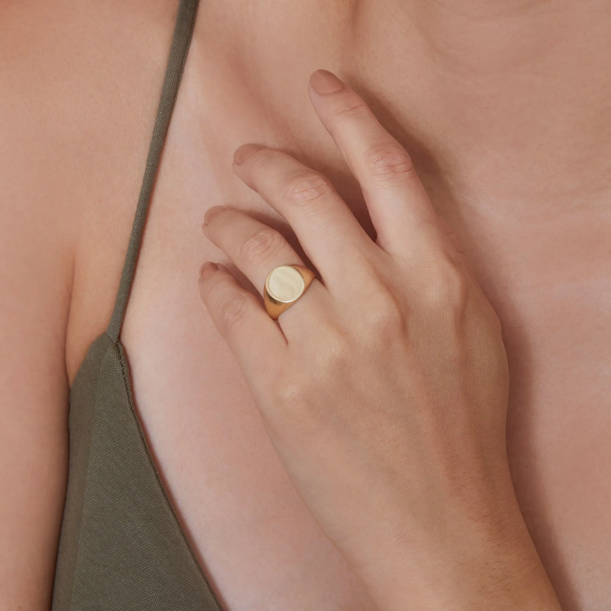 Large Oval Signet Ring, Trina SARAHELISE