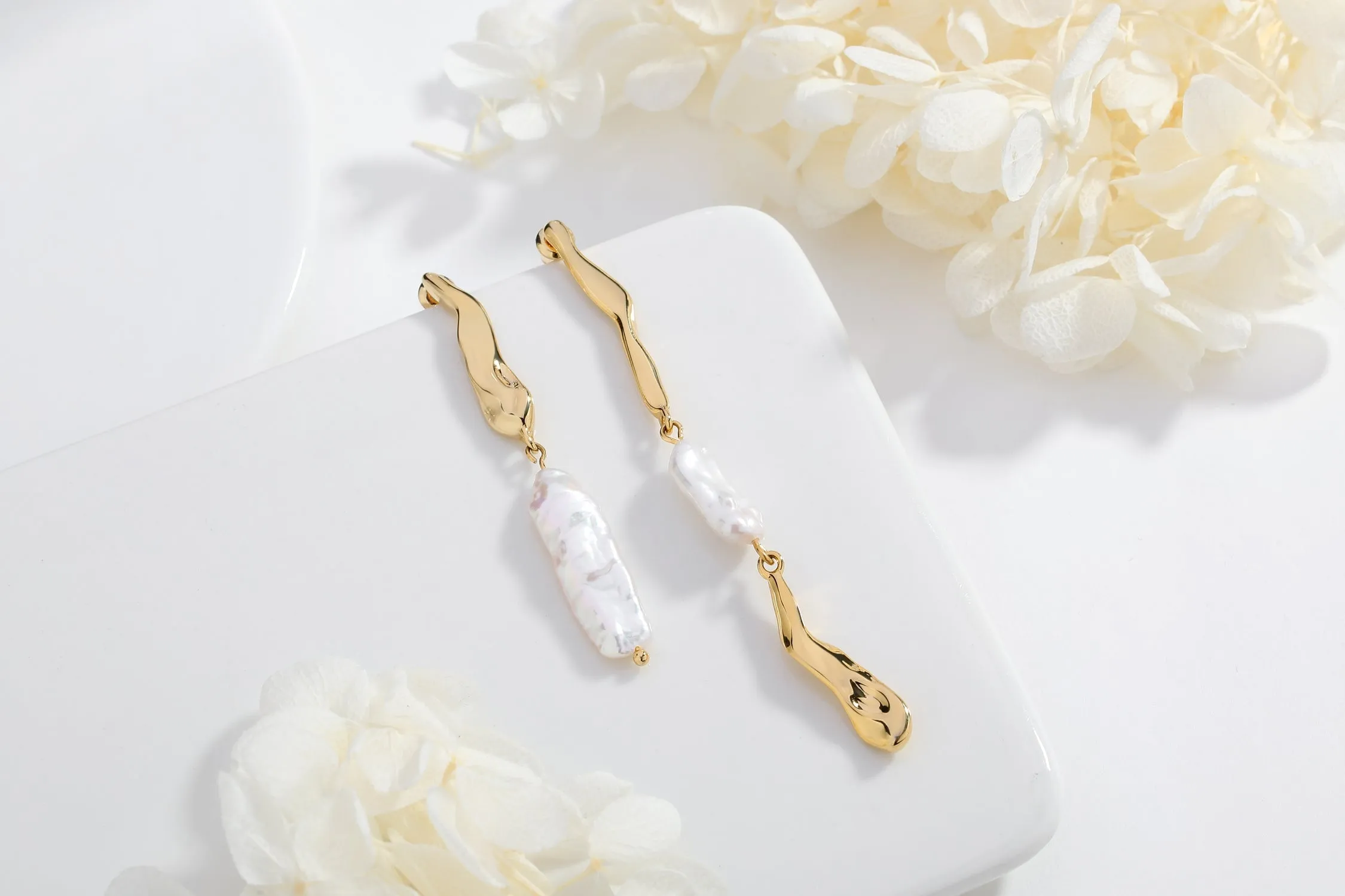 Molten Baroque Pearl Necklace and Earrings Set