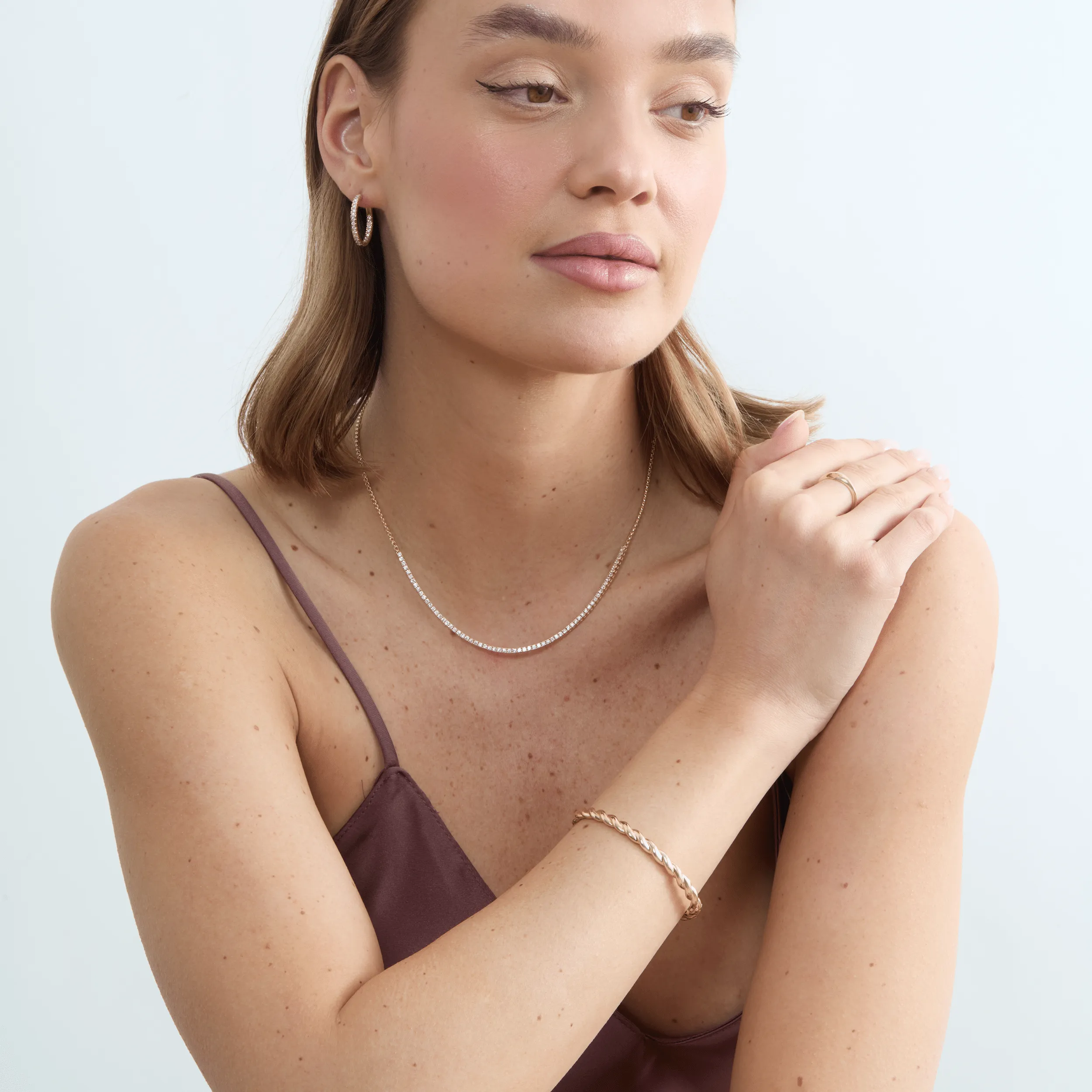 Plain Gold Twisted Bangle, Ailin SARAHELISE