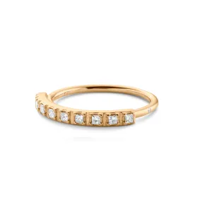 Rock Classic Aligned 18K Gold Ring w. Diamonds