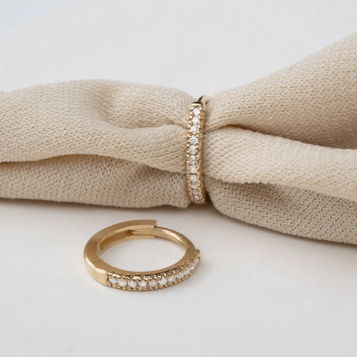 Small Diamond Huggies, Javiera SARAHELISE