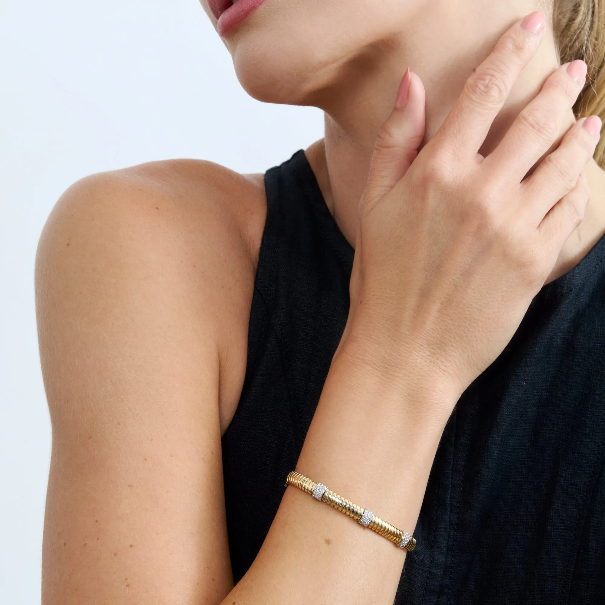 Solid Gold Diamond Ribbed Bangle, Martha SARAHELISE