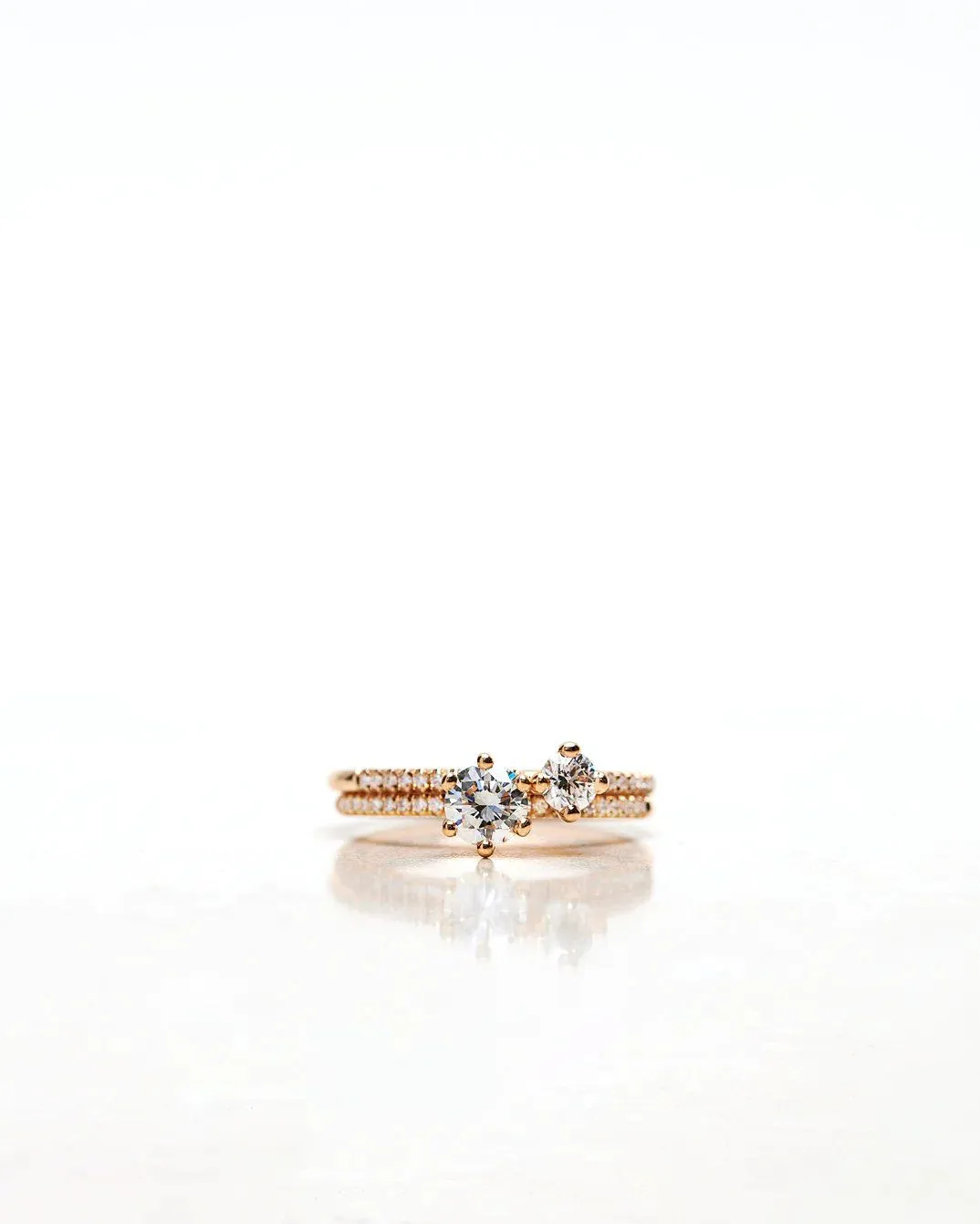 Solitaire Petite Sparkle 18K Gold, Whitegold or Rosegold Ring w. Diamonds