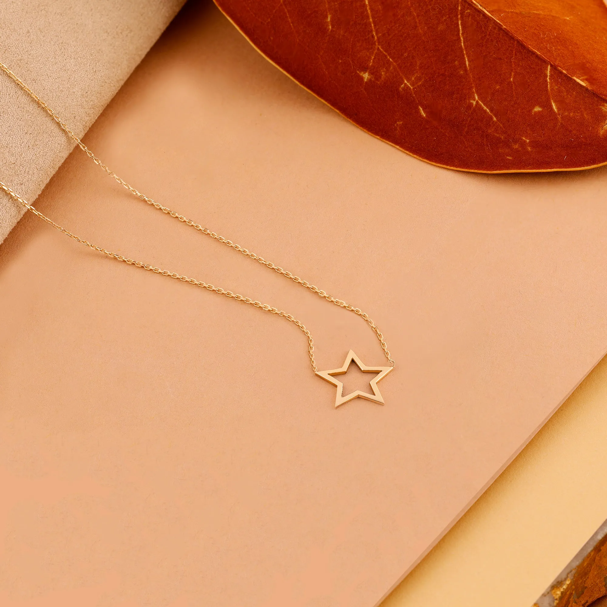 Star Cut Out Necklace, Skylar SARAHELISE