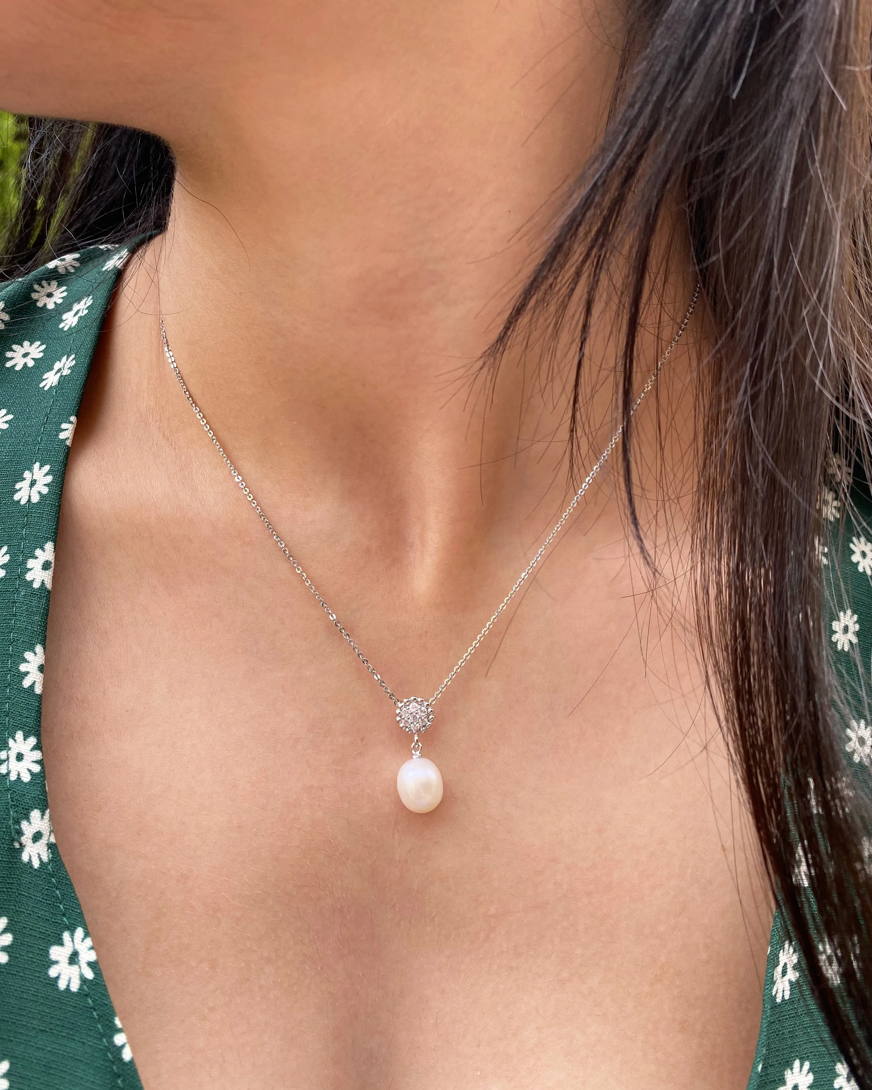 Sterling Silver Freshwater Pearl 8.5-9mm & Zirconia Pendant Shiels