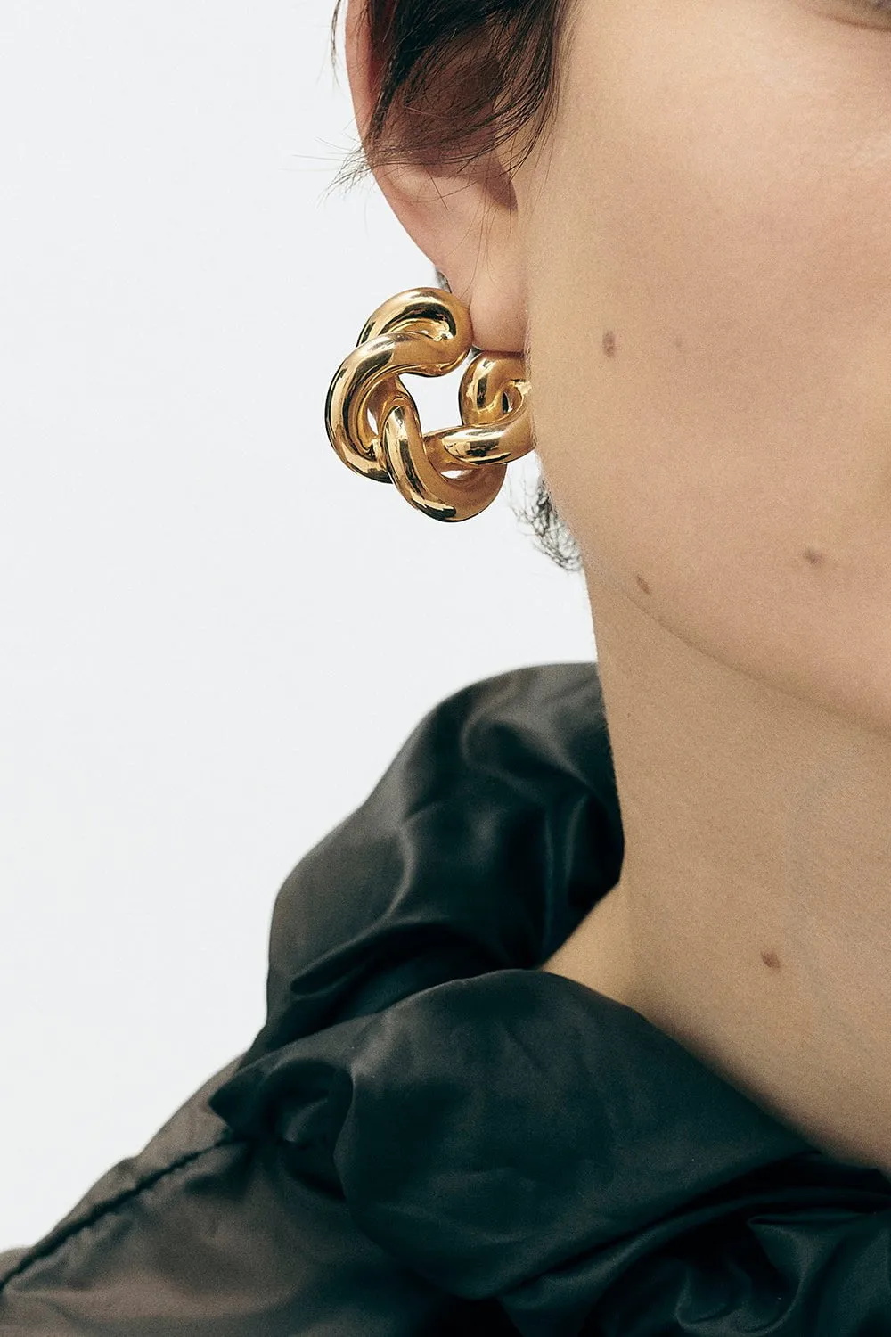 Twist Creoles Hoop Earrings