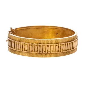 Vintage 18K Gold Waffle Cone Textured Bangle