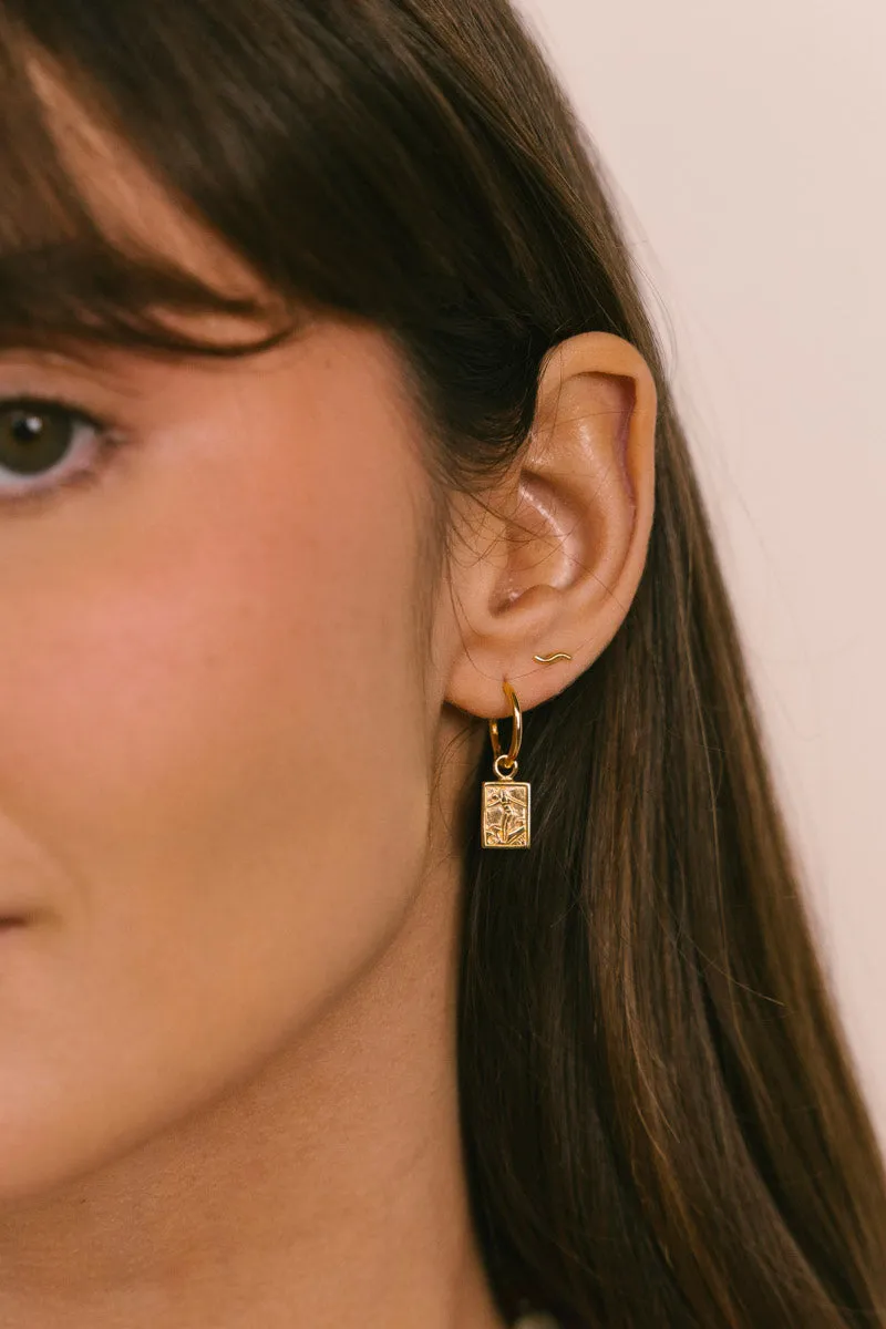 Wave Stud Gold Plated Wildthings Collectables