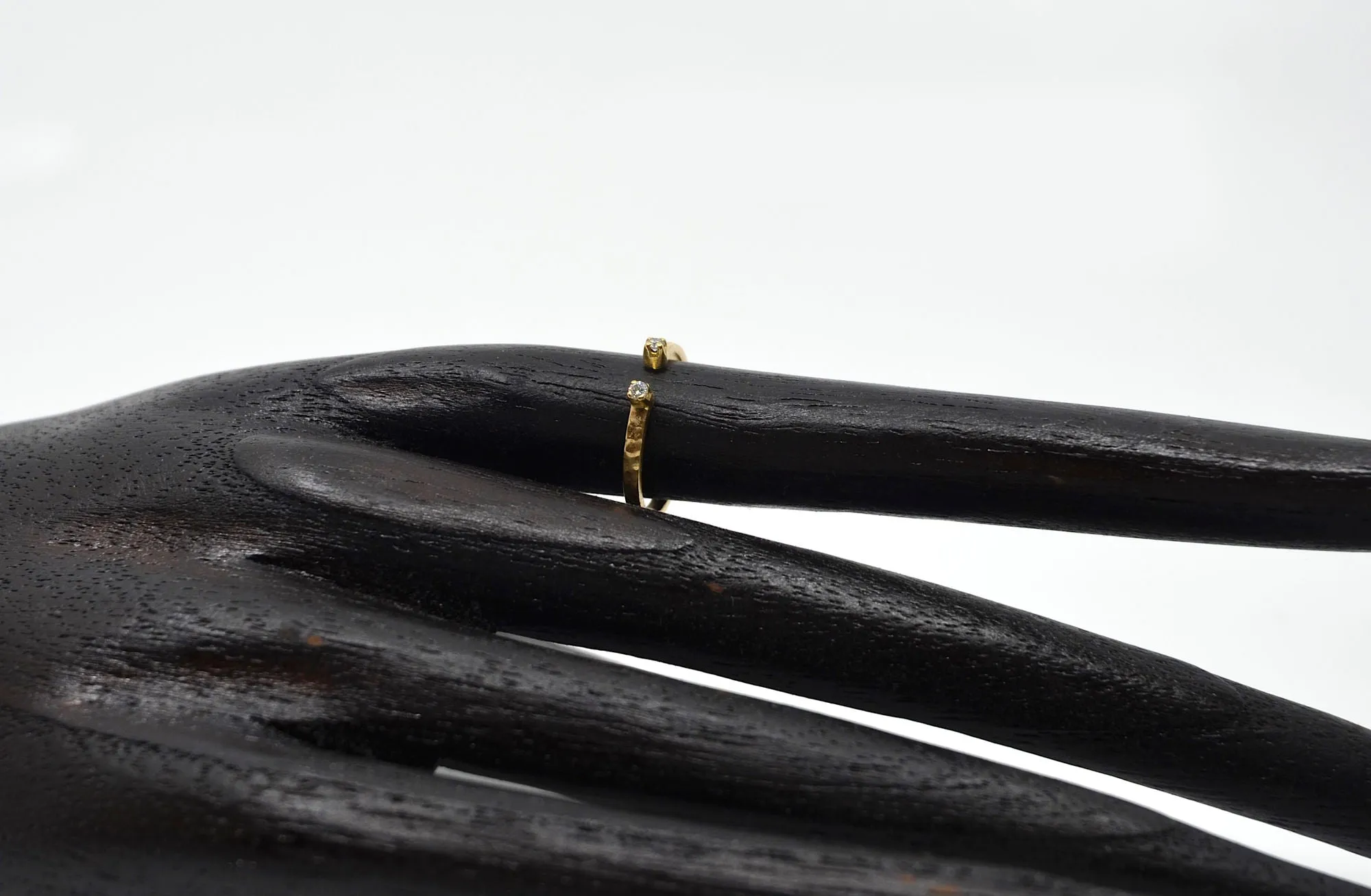 Yūgen Open 14K Gold, Whitegold or Rosegold Ring w. Diamonds